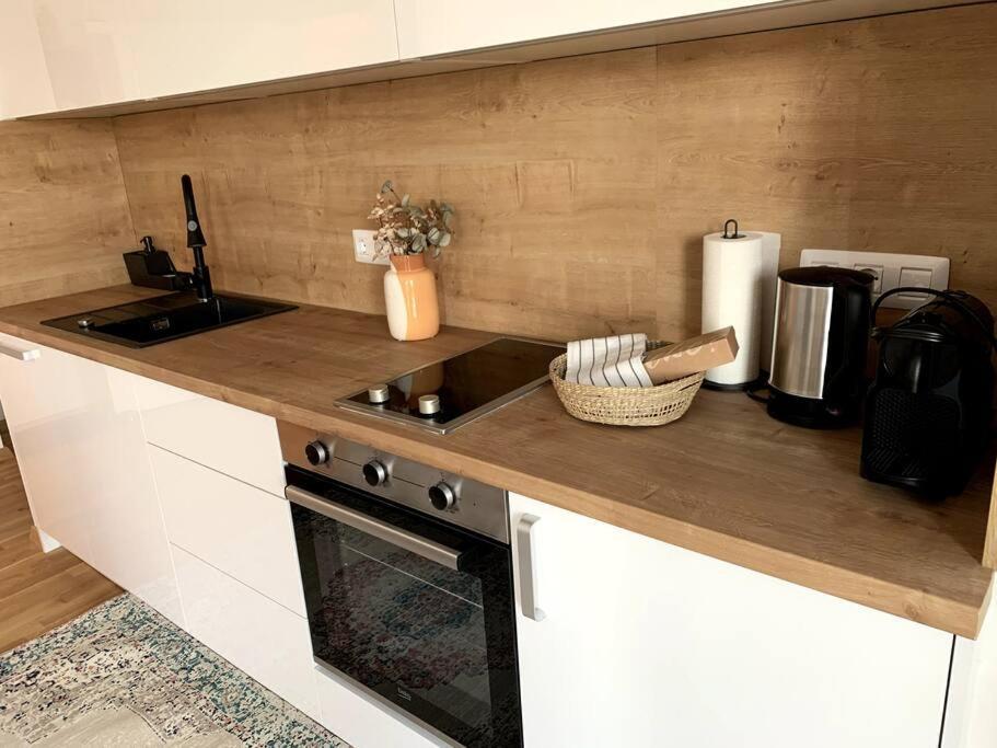 Deluxe Suites Anna Vodice Ngoại thất bức ảnh